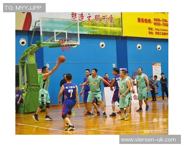 足球明星夜店狂欢夜尽显风采与魅力引发粉丝热议