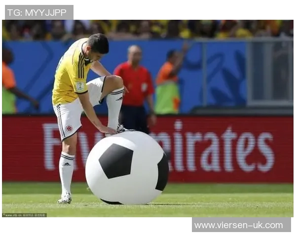 足球明星的搞笑孩子们在球场上的奇葩瞬间引发的欢乐故事 足球明星的搞笑孩子们在球场上的奇葩瞬间引发的欢乐故事